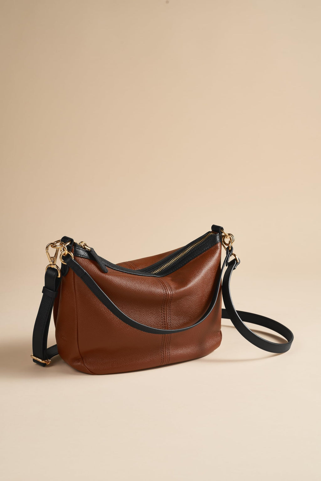 Leather Crossbody Purse Handbag R418274